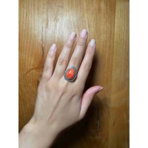 Bague artisanale Dane Skeets en nacre et argent sterling, style vintage avec incrustations de corail et turquoise, pour un usage quotidien - Product Image 5