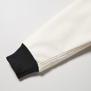 Veste de baseball d'hiver au look élégant, avec des patchs brodés sur le devant, impression sérigraphique, lettres d'université, style universitaire - Product Image 4