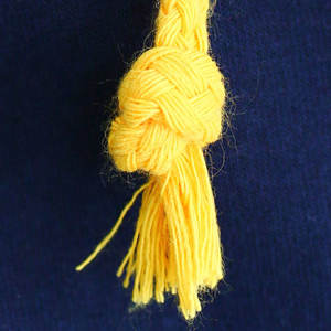 Sudadera con Capucha Premium para Hombre |   Chaqueta Bomber de Forro Polar con Mangas en Contraste Azul Marino y Amarillo Dorado, Estilo Letterman, Ropa Urbana - Product Image 6