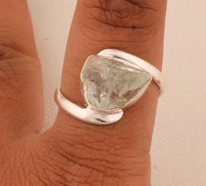 Anillo de Plata de Ley 92.5 Hecho a Mano para Mujer con Piedra Preciosa de Aguamarina Natural, Diseño de Flor Chapado en Oro, Engaste de Garras, Estilo Cristiano - Product Image 2