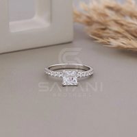 Bague de fiançailles en argent 925 avec moissanite taille princesse, demi-alliance éternelle à l'éclat brillant, design de joaillerie fine et élégante