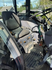 Pour tracteur agricole compact 85 CV avec boîte de vitesses et moteur - Product Image 6