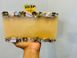 Resin Pearl <b>White</b> Evening <b>Clutch</b> Bag with Chain Strap for Wedding Parties - Product Image 3