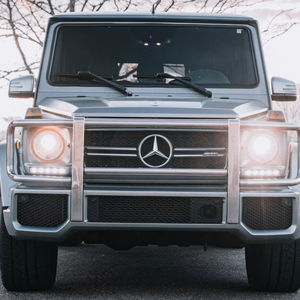 Mercedes-Benz G63 AMG 2015 Usado, Motor V8 Biturbo de 536 hp, Diferenciales de Triple Bloqueo, Diseño Platinum Magno - Product Image 3