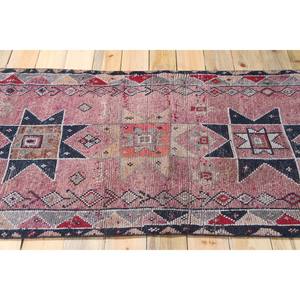 Alfombra Turca Vintage de 3.3x9.4 pies, Alfombra de Pasillo, Alfombra de Lana Geométrica Morada y Rosa - Product Image 3