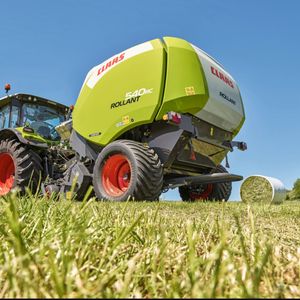 The Newest 20-50HP Tractor Drive Round Baler Green Circle Packaging Machine Top Quality. - Product Image 1