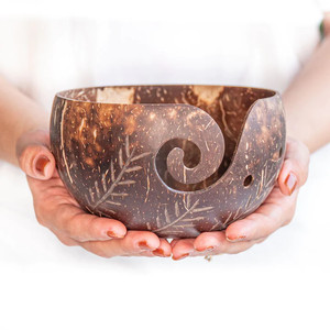 Cuencos de Hilo de Cáscara de Coco Hechos a Mano Naturales, Soporte para Hilo de Ganchillo, Cuenco para Hilo, Venta al por Mayor, Hecho en Vietnam - Product Image 3