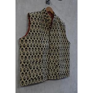 Chaleco Acolchado de Algodón para Mujer, Sin Mangas, con Cierre de Botones, Ecológico, Informal, de Invierno, Hecho a Mano, con Estampado Étnico, Lavinas - Product Image 3