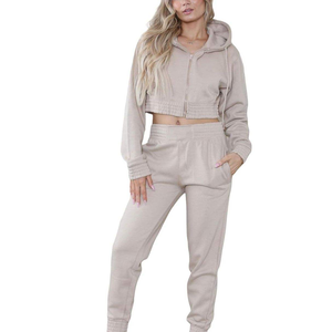 Survêtement court deux pièces en coton 100% durable pour femmes vêtements de sport décontractés pour adultes avec sweat à capuche élégant grande taille saison d'hiver - Product Image 6