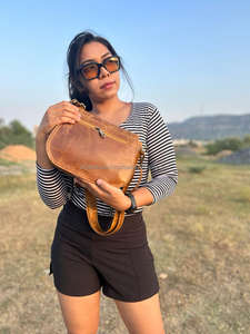 กระเป๋าถือหนังครันช์หนังแท้ทำด้วยมือแท้แบบเต็มรูปแบบมีสไตล์สำหรับผู้หญิงกระเป๋าสะพายไหล่แบบย้อนยุคใช้ในสำนักงานทำจากหนังแท้ - Product Image 5