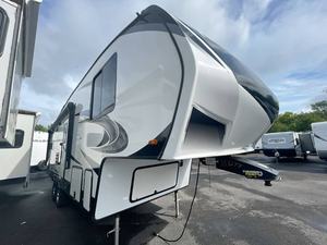 Caravane de camping d'occasion 2021 G-r-a-n-d D-e-s-i-g-n R-e-f-l-e-c-t-i-o-n 150 Series 240RL - Product Image 4