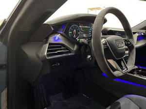 Audi e-tron GT quattro Premium Plus USADO 2024 - Product Image 5