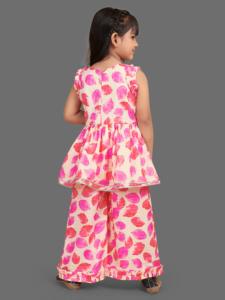 Conjunto de Top Peplum Estampado de Algodón y Sharara de Pierna Ancha Shoryam para Niñas, Atuendo Tradicional Festivo con Gota Patti - Product Image 4