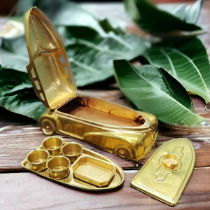 Paan Daan de latón antiguo fuertemente grabado, caja de almacenamiento de nuez de Betel redonda grande, disponible a precios de mayorista. - Product Image 5