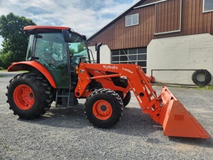 Tracteur à roues Kubota L3560 4WD avec pelle frontale, tracteur utilitaire agricole multifonctionnel, couleur rouge - Product Image 4