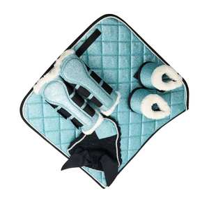 Ensemble de tapis de selle de cheval de qualité supérieure avec coussin matelassé brillant Bottes de protection des jambes Bonnet d'oreille pour grand animal par TARIQ MFG CO - Product Image 3