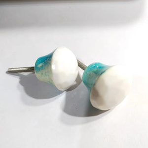 Boutons d'armoire en marbre faits à la main de luxe Nouveau design Poignées de tiroir en pierre polie pour la cuisine, les armoires et la décoration de meubles de maison - Product Image 1