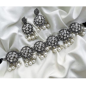 6 colliers choker Kundan blancs avec zircon pour les occasions de mariage - Product Image 4