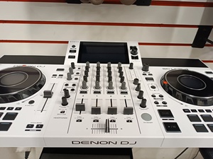 ตัวควบคุมดีเจแบบสแตนด์อโลน4ดาดฟ้า2024/2025 SC Live 100% ปิดสนิทจากโรงงาน - Product Image 3