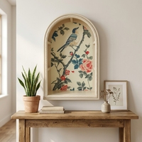 Étagère murale vintage en bois cintrée avec motif oiseaux et fleurs, cadre sculpté décoratif crème, étagère murale de présentation, décoration de maison de style ferme