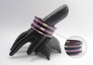 Brazaletes de resina facetada etérea - Product Image 3