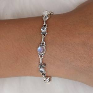 Pulsera bohemia de piedra lunar arcoíris, Plata de Ley 925, acabado dorado, joyería de eslabones de cadena fina hecha a mano para regalo de cumpleaños de boda - Product Image 5