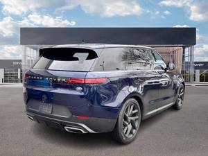 Land Rover Range Rover Sport P360 SE 2023 Usado, Construido para Mayor Comodidad - Product Image 4