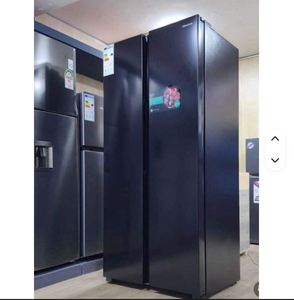 Réfrigérateur double porte côte à côte 573L, No Frost, distributeur d'eau, écoénergétique, en acier inoxydable, appareil autoportant - Product Image 1