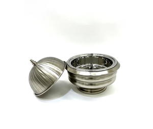 Casserole moderne en métal poli brillant argenté, anti-rouille, avec couvercle en acier inoxydable, plat de service haut de gamme pour la maison - Product Image 3