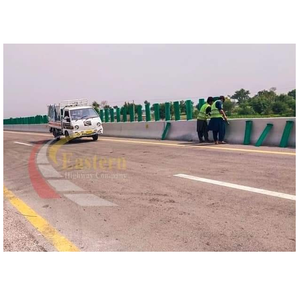 Barreras de carretera Anticolisión de acero galvanizado de venta directa del fabricante W Beam Highway Guardrail - Product Image 1
