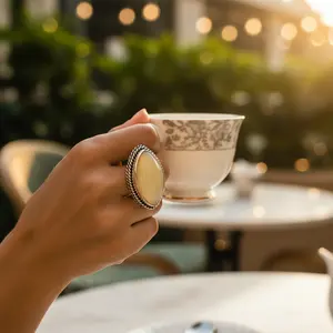 Anillo Ovalado con Piedra para Mujer en Plata 925 - Product Image 1