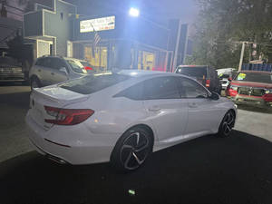 Auto Usado Económico, Ho-n-da Acc-ord Sp-ort 2019, Volante a la Izquierda - Product Image 5