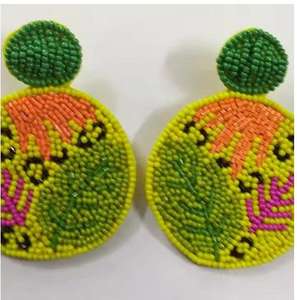 Pendientes Largos con Cuentas de Semillas y Logotipo Personalizado, Estilo Boho, Venta al por Mayor - Product Image 3