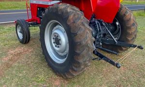 Tractor Massey Ferguson 265 4WD fresco y limpio - Product Image 2