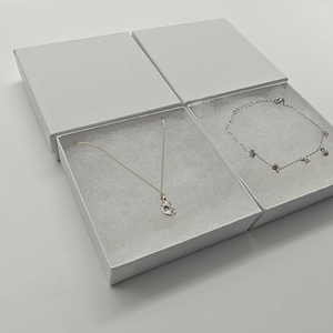 Z33wo 3-1/<span class=keywords><strong>2</strong></span> X3-1/2x15/16 50pcs Trắng Swirl bông đầy hộp giấy các tông Vòng đeo tay & Hộp nhẫn cho trang sức hiển thị bao bì - Product Image 5