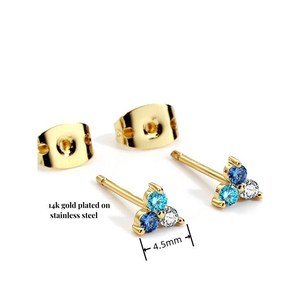 Pendientes de tuerca con diseño de trío de diamantes azules, chapados en oro de 14k, pequeños pendientes de flor de loto, pendientes delicados apilables, estilo moderno. - Product Image 6