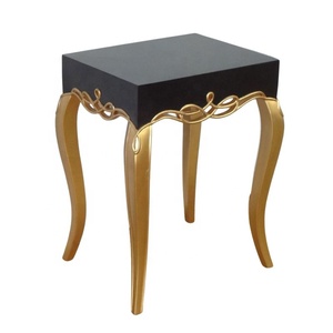 Tables basses minimalistes, table d'appoint en noir et or peintes, pour aménager un salon design, intérieur pour meubles de maison modernes - Product Image 2