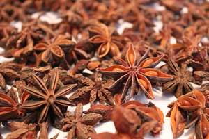 Anis étoilé séché brut en gros, fourni par l'usine, épice comestible, anis sec pour la cuisine, la fabrication de savon, la décoration de bougies - Product Image 2
