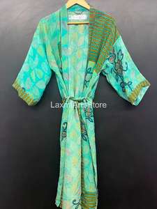 Robe kimono en soie crêpe de luxe pour femmes |   Écharpe en soie de sari recyclée à taille élastique |   Vêtements de plage et de détente printemps-été-automne, cadeau - Product Image 5