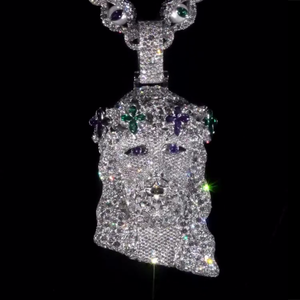 Colgante de cara de Jesús personalizado de 3,5 pulgadas | Plata 925 | VVS Moissanite | Full Iced Out | Corona de gemas multicolor - Product Image 1