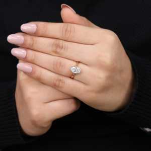 Anillo de Compromiso Solitario con Diamante Ovalado Cultivado en Laboratorio, Engaste de Bisel, Estilo Boho, Diseño Delicado con Motivo Animal, Certificado IGI, Joyería Fina - Product Image 5