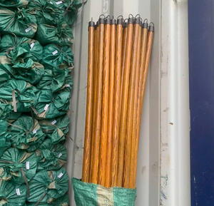 MANGO DE ESCOBA DE MADERA MACIZA/AGARRE CÓMODO Y FÁCIL DE USAR/HECHO EN VIETNAM - Product Image 6