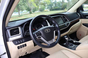 Usado 2016 T * oyota Highlander Hybrid Limited Platinum - Product Image 3