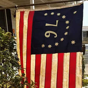 Bandera Americana Bordada de Tela Resistente 3x5, Estilo Vintage de 1776, con Diseño de Betsy Ross, Teñida con Tinte de Té, Hecha de Seda, de Bennington Founding Fathers - Product Image 6
