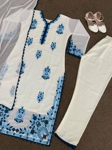 ผ้าฝ้ายคุณภาพดีเยี่ยมผู้หญิง Kurti สําหรับเสื้อผ้าชาติพันธุ์สําหรับงานแต่งงานจากผู้ผลิตและส่งออกชาวอินเดีย - Product Image 3