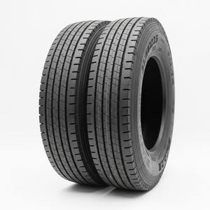 Pneus robustes pour semi-camion 11R22.5 conçus pour le fret longue distance avec une bande de roulement profonde et une capacité de charge supérieure - Product Image 1