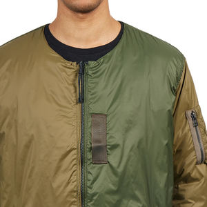 แจ็คเก็ตบอมเบอร์เคลือบผิวแบบกำหนดเองขายส่งปี 2026 พร้อมโลโก้ปักด้านหน้า กันลมและกันน้ำ แจ็คเก็ตฤดูหนาวสำหรับผู้ชาย - Product Image 2
