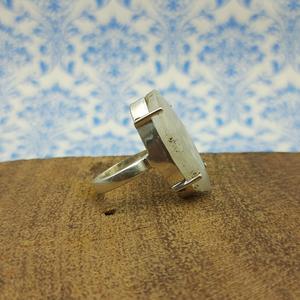 Bague en argent sterling 925 de haute qualité avec pierre de lune arc-en-ciel à facettes en forme de marquise - Product Image 3