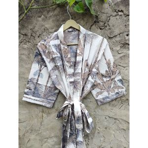 Kimono suave de algodón orgánico 100% con patrón Floral con cierre de cordón y cuello en V de longitud completa de verano para mujer - Product Image 4