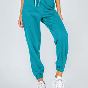 Pantalones de mujer de cintura alta lisos de gran tamaño impresos con logotipo personalizado Pantalones de mujer de entrenamiento de nuevo estilo personalizados al por mayor servicio OEM - Product Image 2